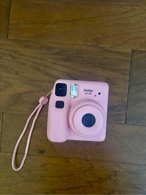 Instax Mini SE Instant Camera - Light Pink